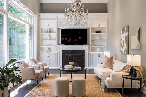 389 Belvenia Road, Burlington, ON - Indoor Photo Showing Living Room With Fireplace