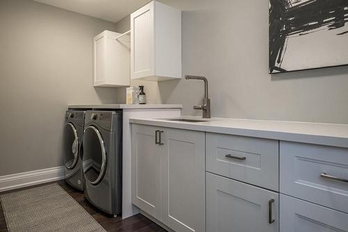 389 Belvenia Road, Burlington, ON - Indoor Photo Showing Laundry Room