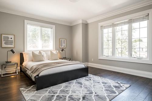 389 Belvenia Road, Burlington, ON - Indoor Photo Showing Bedroom