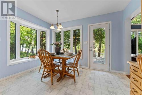 125 Clem Trail, Westmeath, ON - Indoor Photo Showing Dining Room