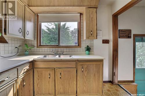 251 Toronto Street N, Regina, SK - Indoor Photo Showing Kitchen With Double Sink