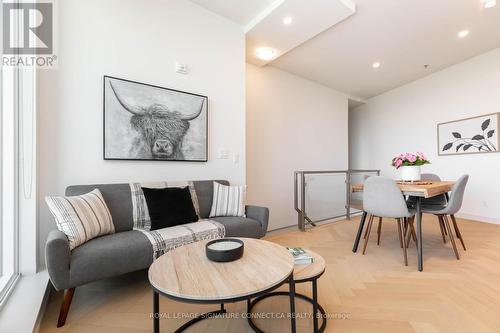 1009 - 90 Glen Everest Road, Toronto (Birchcliffe-Cliffside), ON - Indoor Photo Showing Dining Room