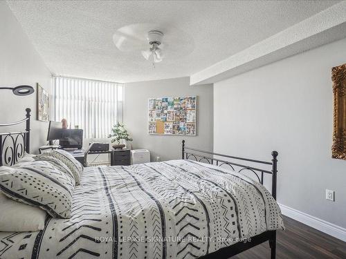 1001-2301 Derry Rd W, Mississauga, ON - Indoor Photo Showing Bedroom