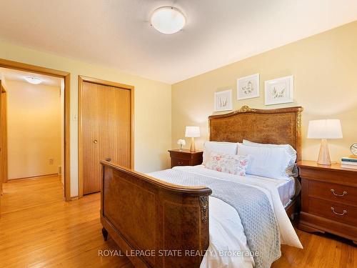 185 Nugent Dr, Hamilton, ON - Indoor Photo Showing Bedroom