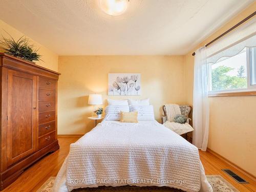 185 Nugent Dr, Hamilton, ON - Indoor Photo Showing Bedroom