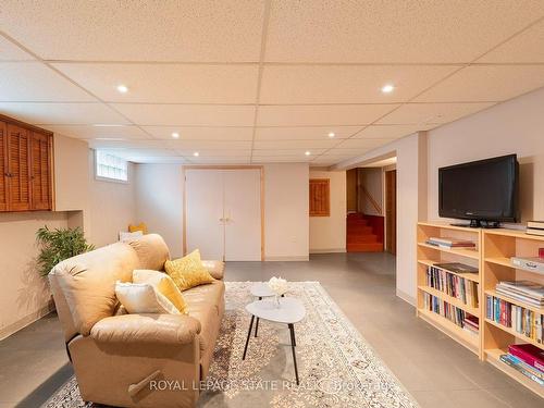 185 Nugent Dr, Hamilton, ON - Indoor Photo Showing Basement