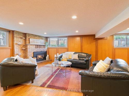 185 Nugent Dr, Hamilton, ON - Indoor With Fireplace