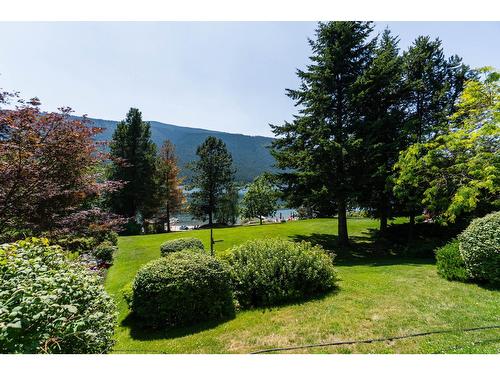 5244 Highway 3A, Nelson, BC - Outdoor