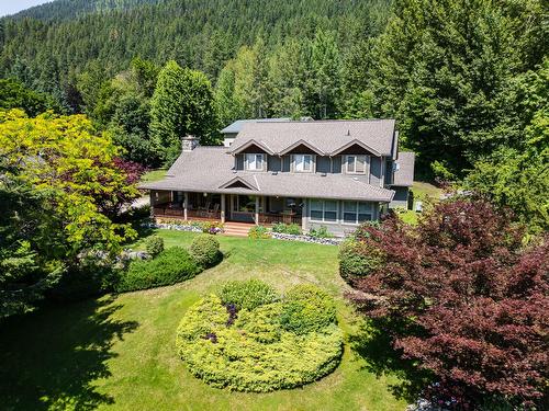 5244 Highway 3A, Nelson, BC - Outdoor With Deck Patio Veranda