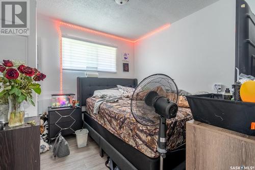 257 Hanley Crescent, Regina, SK - Indoor Photo Showing Bedroom