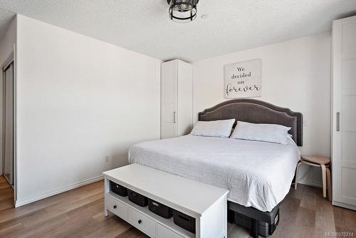 407-2823 Jacklin Rd, Langford, BC - Indoor Photo Showing Bedroom