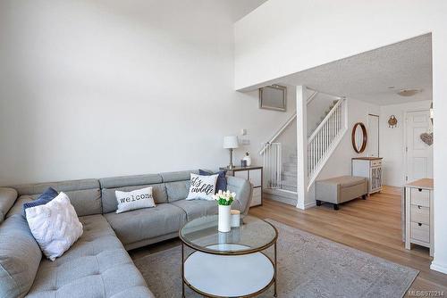 407-2823 Jacklin Rd, Langford, BC - Indoor Photo Showing Living Room