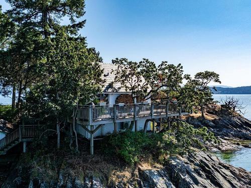 273 Coal Point Lane, North Saanich, BC 