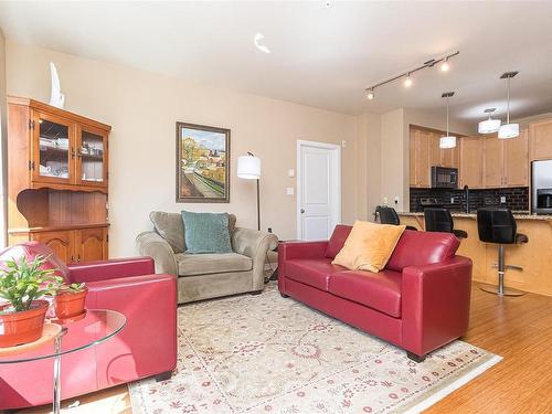 303-608 Fairway Ave, Langford, BC - Indoor Photo Showing Living Room