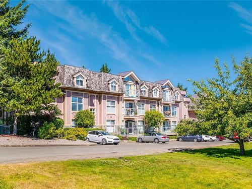 301-750 Memorial Ave, Qualicum Beach, BC - Outdoor With Facade