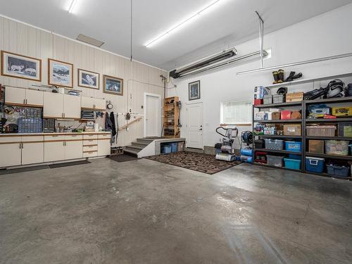 200 Mountview Drive, Kamloops, BC - Indoor Photo Showing Garage