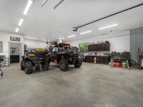 200 Mountview Drive, Kamloops, BC - Indoor Photo Showing Garage