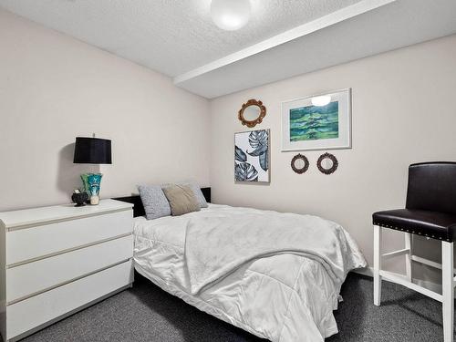 1845 Mckinley Crt, Kamloops, BC - Indoor Photo Showing Bedroom