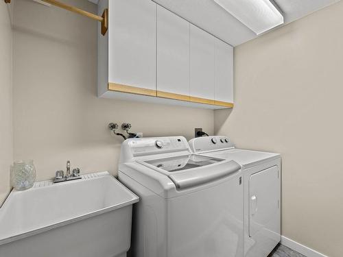 1845 Mckinley Crt, Kamloops, BC - Indoor Photo Showing Laundry Room