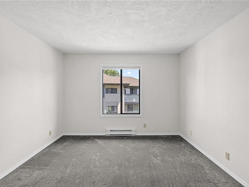 311-3900 Shelbourne St, Saanich, BC - Indoor Photo Showing Other Room