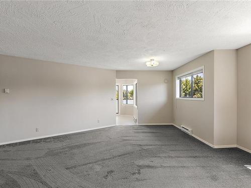 311-3900 Shelbourne St, Saanich, BC - Indoor Photo Showing Other Room