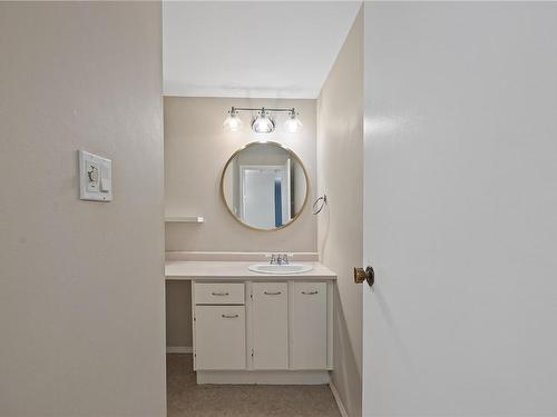 214-550 Bradley St, Nanaimo, BC - Indoor Photo Showing Bathroom