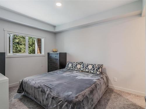 215-4830 Cedar Ridge Pl, Nanaimo, BC - Indoor Photo Showing Bedroom