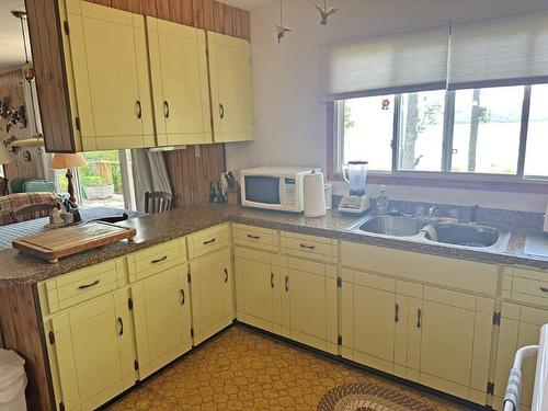 4295C Hwy 588, Whitefish Lake Suomi, ON - Indoor Photo Showing Kitchen With Double Sink