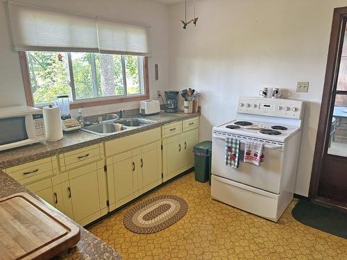 4295C Hwy 588, Whitefish Lake Suomi, ON - Indoor Photo Showing Kitchen With Double Sink