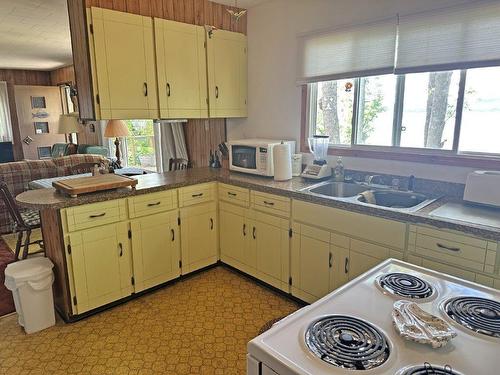 4295C Hwy 588, Whitefish Lake Suomi, ON - Indoor Photo Showing Kitchen With Double Sink