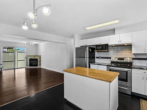 11-1876 Tranquille Rd, Kamloops, BC - Indoor Photo Showing Kitchen