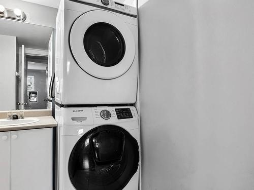 11-1876 Tranquille Rd, Kamloops, BC - Indoor Photo Showing Laundry Room