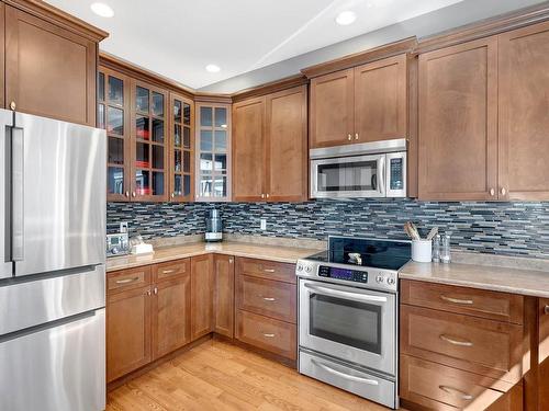 228 Murtle Cres, Clearwater, BC - Indoor Photo Showing Kitchen