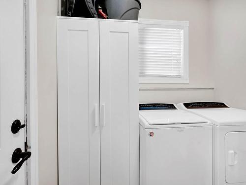 228 Murtle Cres, Clearwater, BC - Indoor Photo Showing Laundry Room