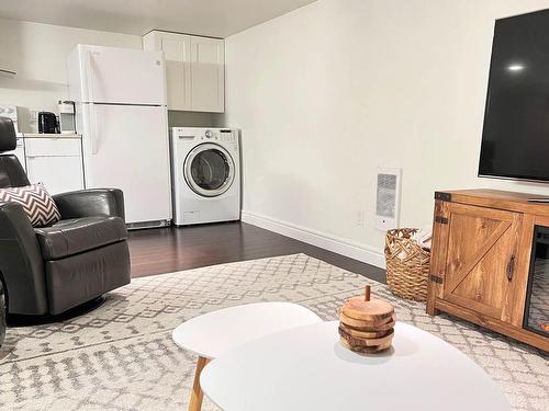 228 Murtle Cres, Clearwater, BC - Indoor Photo Showing Laundry Room