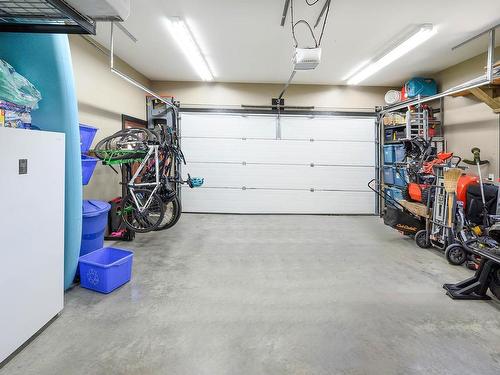 228 Murtle Cres, Clearwater, BC - Indoor Photo Showing Garage