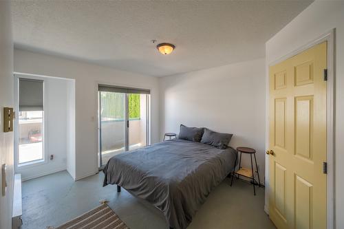 3-1135 Main Street, Okanagan Falls, BC - Indoor Photo Showing Bedroom