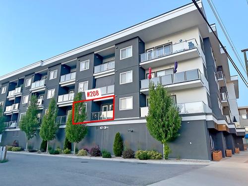 208-3409 28 Avenue, Vernon, BC - Outdoor With Facade