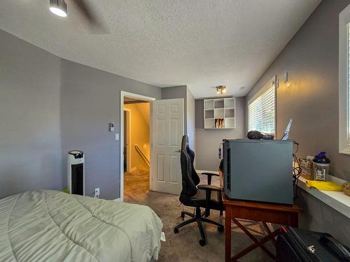 4108 35A Street, Vernon, BC - Indoor Photo Showing Bedroom