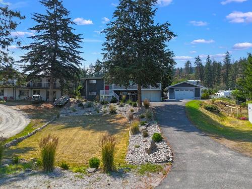 6242 Whinton Crescent, Peachland, BC - Outdoor