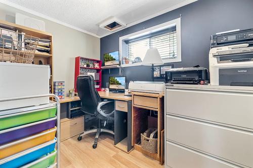 6242 Whinton Crescent, Peachland, BC - Indoor Photo Showing Office