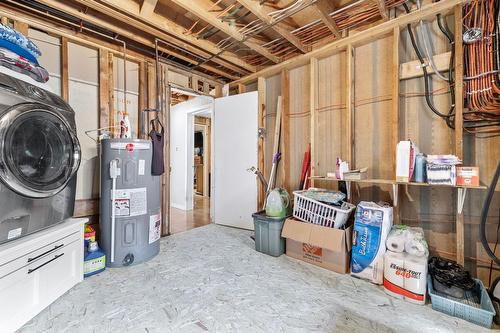 6242 Whinton Crescent, Peachland, BC - Indoor Photo Showing Other Room