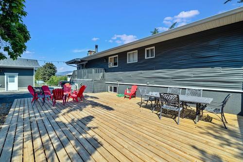 6242 Whinton Crescent, Peachland, BC - Outdoor With Deck Patio Veranda With Exterior