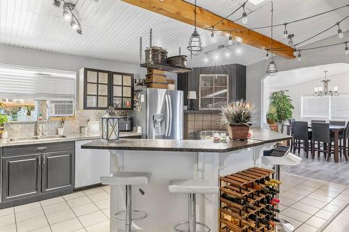 6242 Whinton Crescent, Peachland, BC - Indoor Photo Showing Kitchen With Upgraded Kitchen