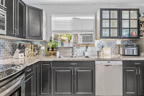 6242 Whinton Crescent, Peachland, BC - Indoor Photo Showing Kitchen With Double Sink With Upgraded Kitchen