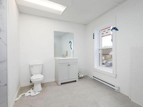 Bathroom - 4130 Rue Principale, Saint-Félix-De-Valois, QC - Indoor Photo Showing Bathroom