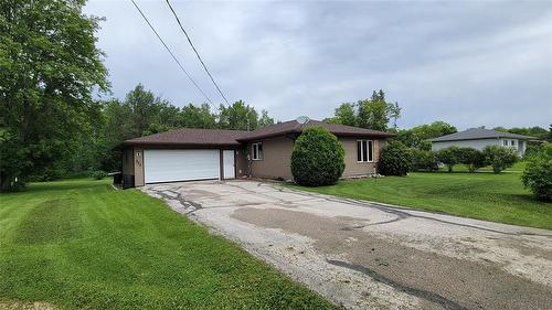 553 Crosstown Avenue, Arborg, MB - Outdoor