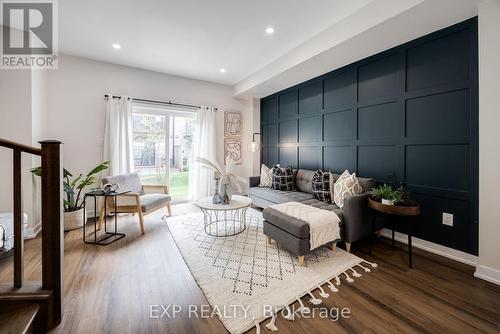 8 Mulhollard Lane, Hamilton (Ancaster), ON - Indoor Photo Showing Living Room