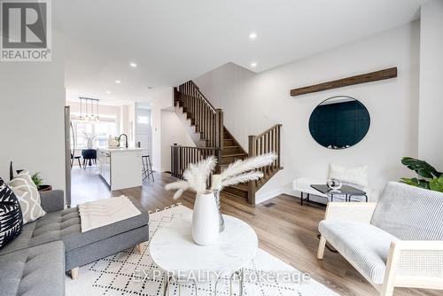 8 Mulhollard Lane, Hamilton (Ancaster), ON - Indoor Photo Showing Living Room