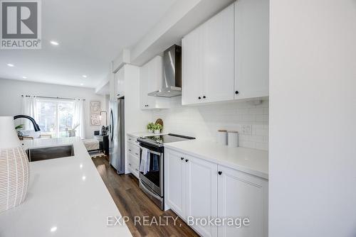 8 Mulhollard Lane, Hamilton (Ancaster), ON - Indoor Photo Showing Kitchen